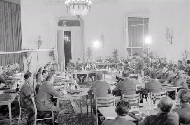 Külkapcsolat - Ülésezik a Varsói Szerződés honvédelmi bizottsága