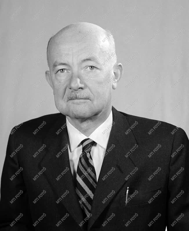 Kitüntetés - 1961-es Kossuth-díjasok - Dr. Donhoffer Szilárd