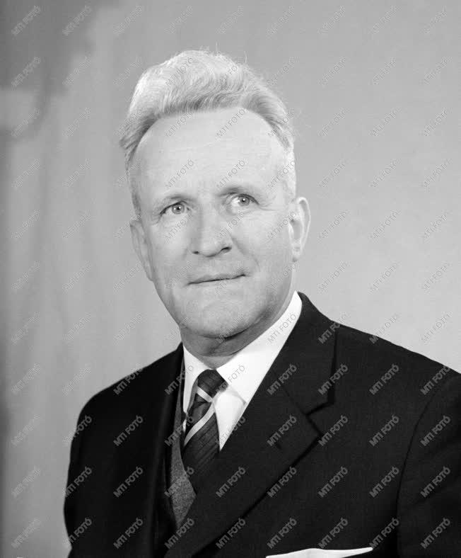 1961-es Kossuth-díjasok - Dr. Sövegjártó János