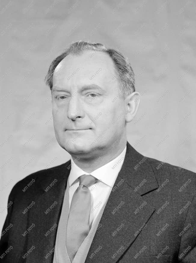 Díj - Az 1961. évi Kossuth-díjasok portréi - Dr. Tarján Imre