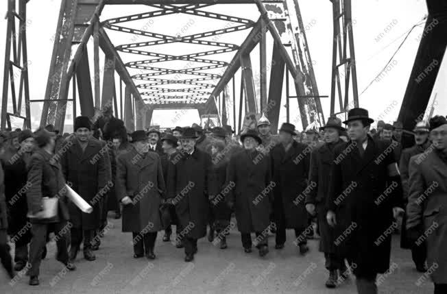 Ipar - Történelem - A Kossuth híd avatása