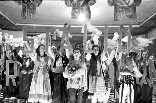 Kultúra - Az albán filharmóniai táncegyüttes vendégszereplése 