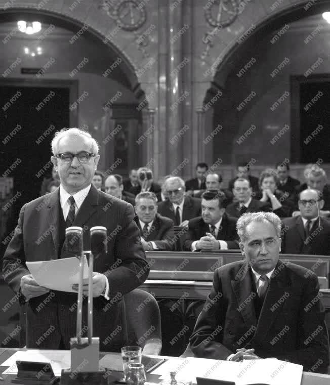 Belpolitika - Országgyűlés 1970-ben 