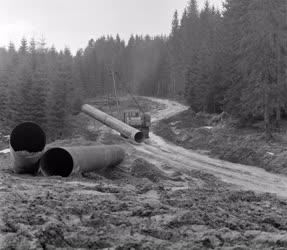 Külkapcsolat - Magyarok az orenburgi gázvezeték építkezésén