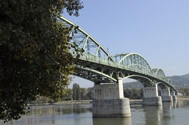 Stúrovo - Mária Valéria híd
