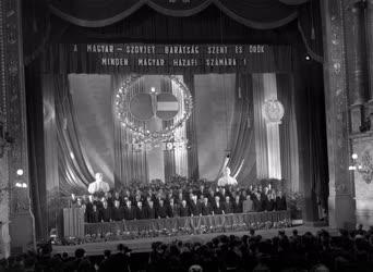 Kultúra - Külkapcsolat - Magyar-szovjet díszünnepség az Operában