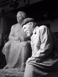 Látogatás Medgyessy Ferenc szobrászművész műtermében