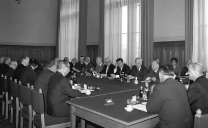 Belpolitika - Az Elnöki Tanács alakuló ülése 