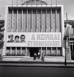 Kiállítás - A koreai gyermekekért