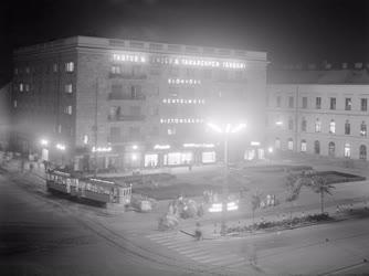 Városkép-életkép - Debrecen belvárosa este
