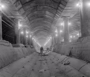 Ipar - Metróépítés - Készül a Batthyány téri állomás