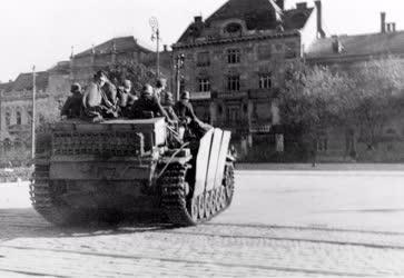 Történelem - II. világháború  - Német páncélos Debrecenben