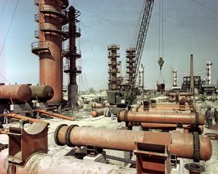 Ipar - Energia - Szőnyi Kőolajipari Vállalat