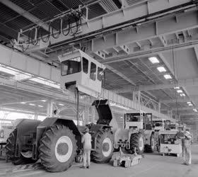 Ipar - Rába-Steiger traktorok a Vörös Csillag Gépgyárban