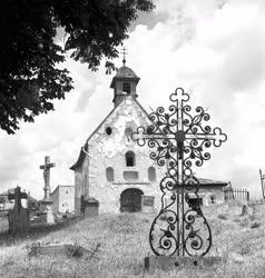 Egyház - Szent Rókus temetőkápolna Egerben