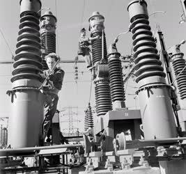 Ipar - Energiaipar - A füzesabonyi transzformátorállomás 