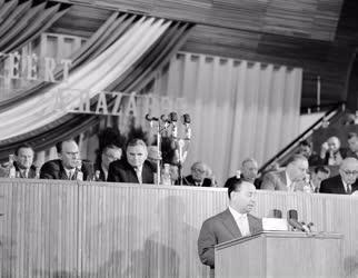 Belpolitika - A Hazafias Népfront II. kongresszusán