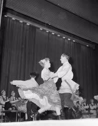 Kultúra - Külkapcsolat - A belorusz táncegyüttes föllépése