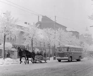 Városkép - Debrecen - Forgalom a havas Vöröshadsereg útján